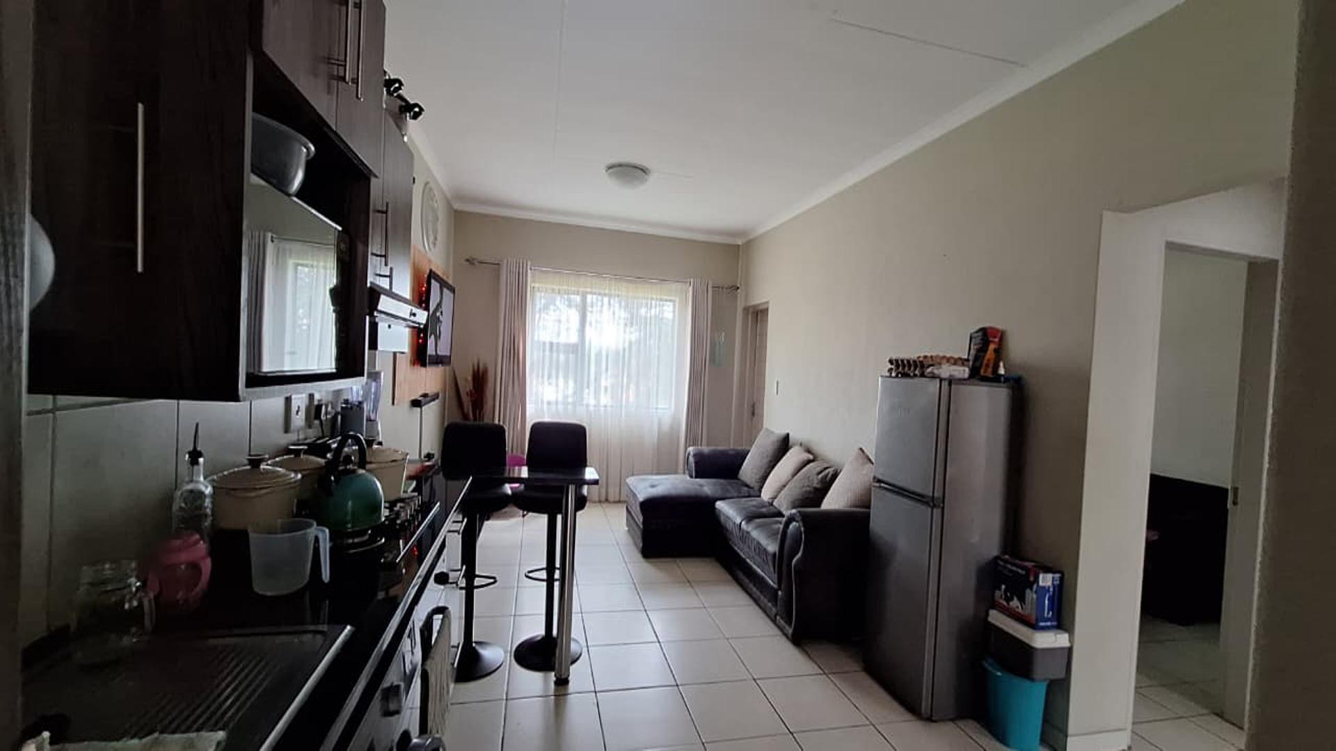 Kitchen - 9 square meters of property in Rynfield AH