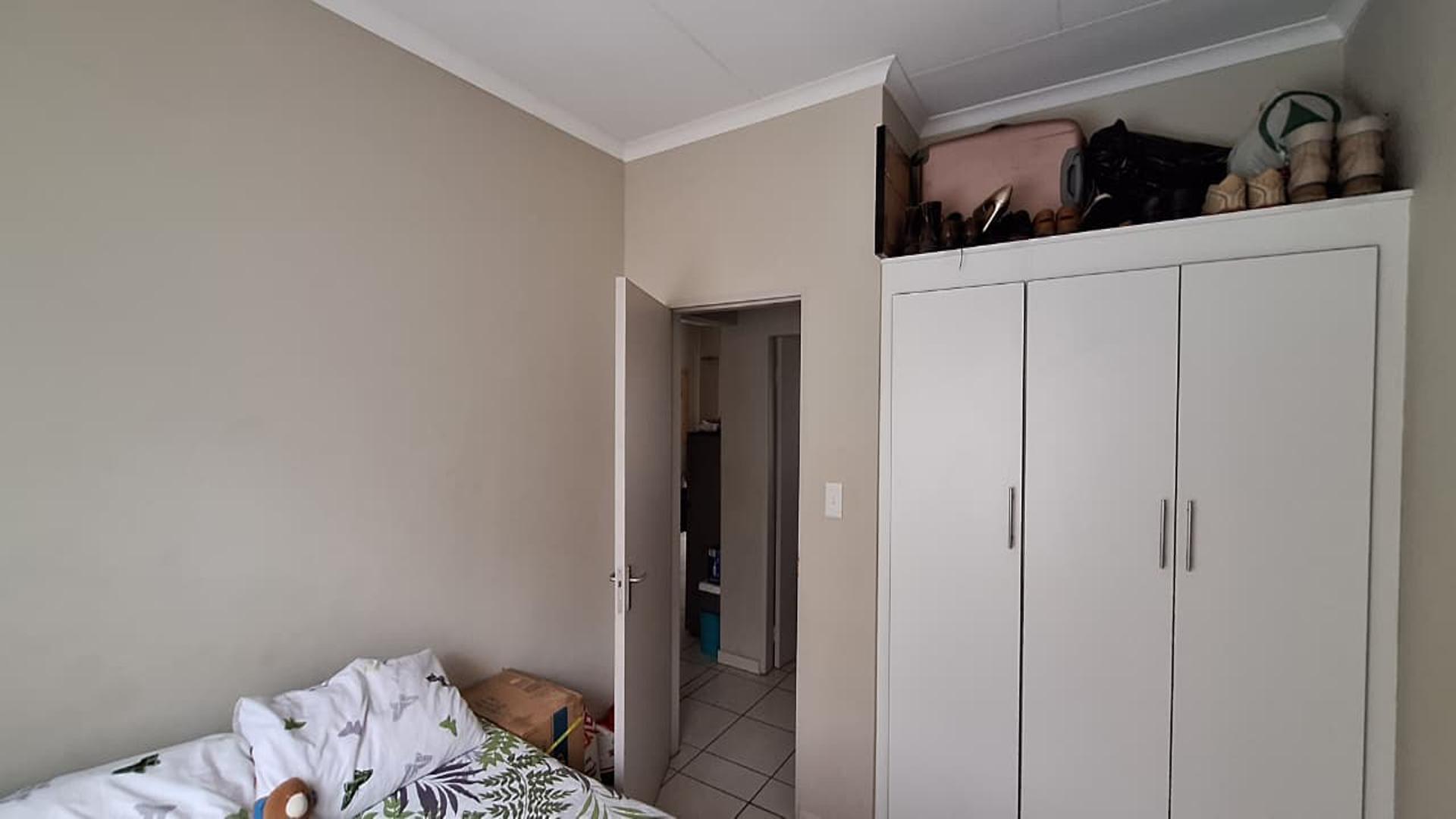 Bed Room 1 - 11 square meters of property in Rynfield AH
