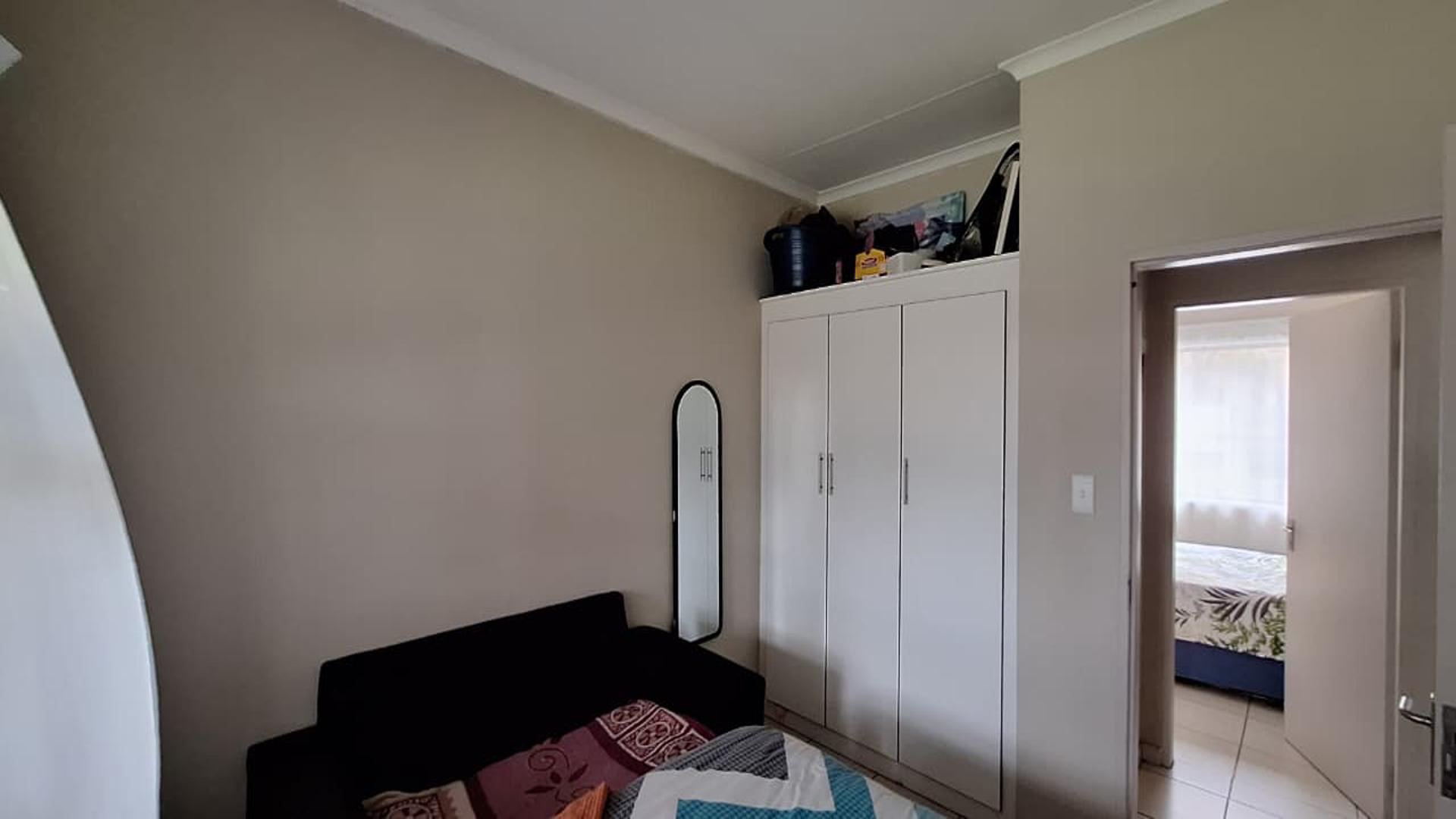Bed Room 2 - 12 square meters of property in Rynfield AH