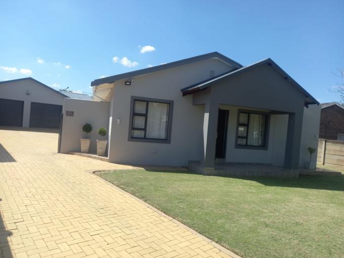 House for Sale For Sale in Nigel - MR709493