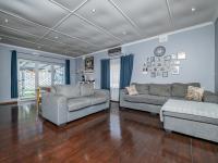  of property in Queensburgh