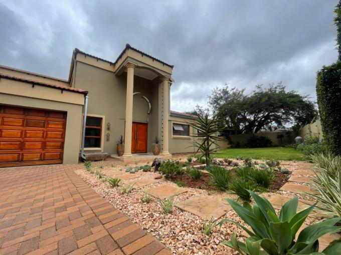 3 Bedroom House for Sale For Sale in Bendor - MR709525