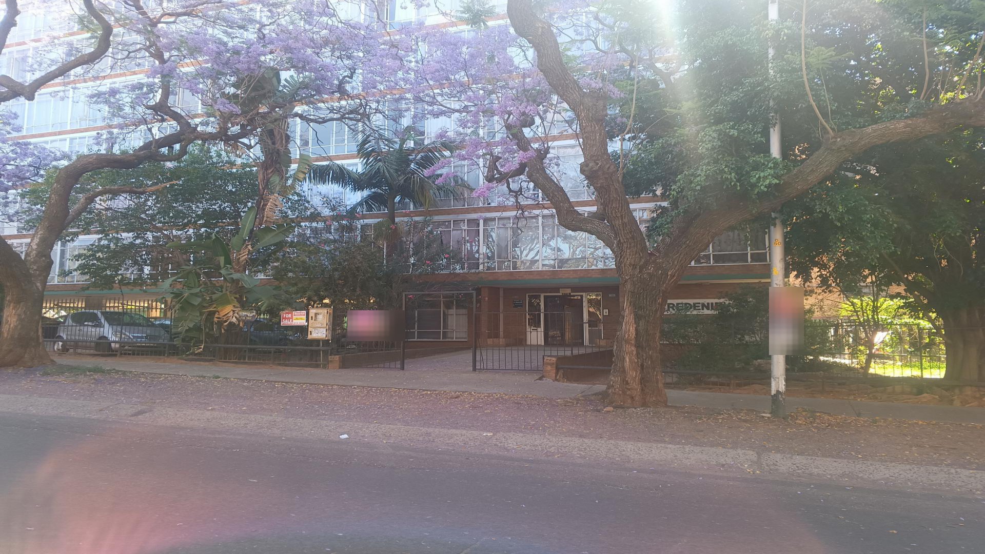 Front View of property in Sunnyside