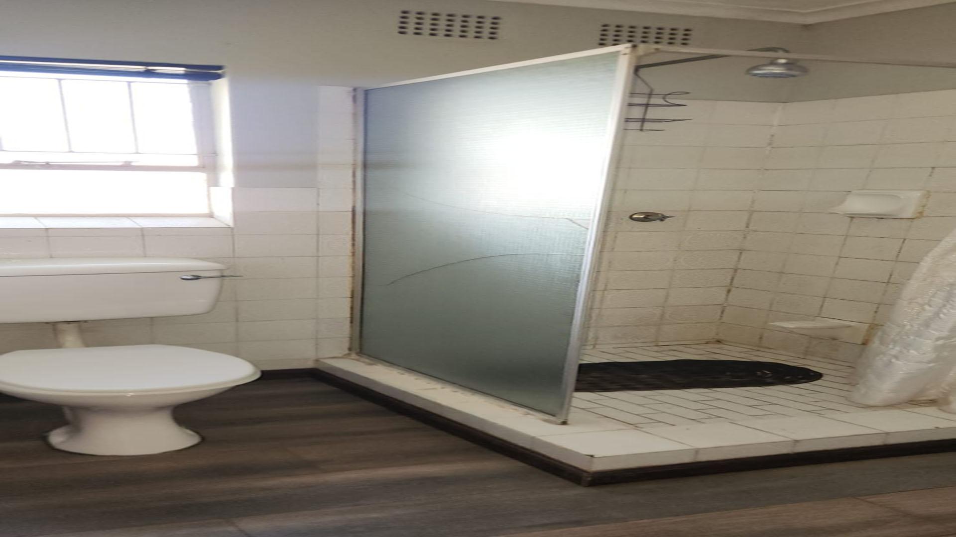 Bathroom 1 of property in Secunda