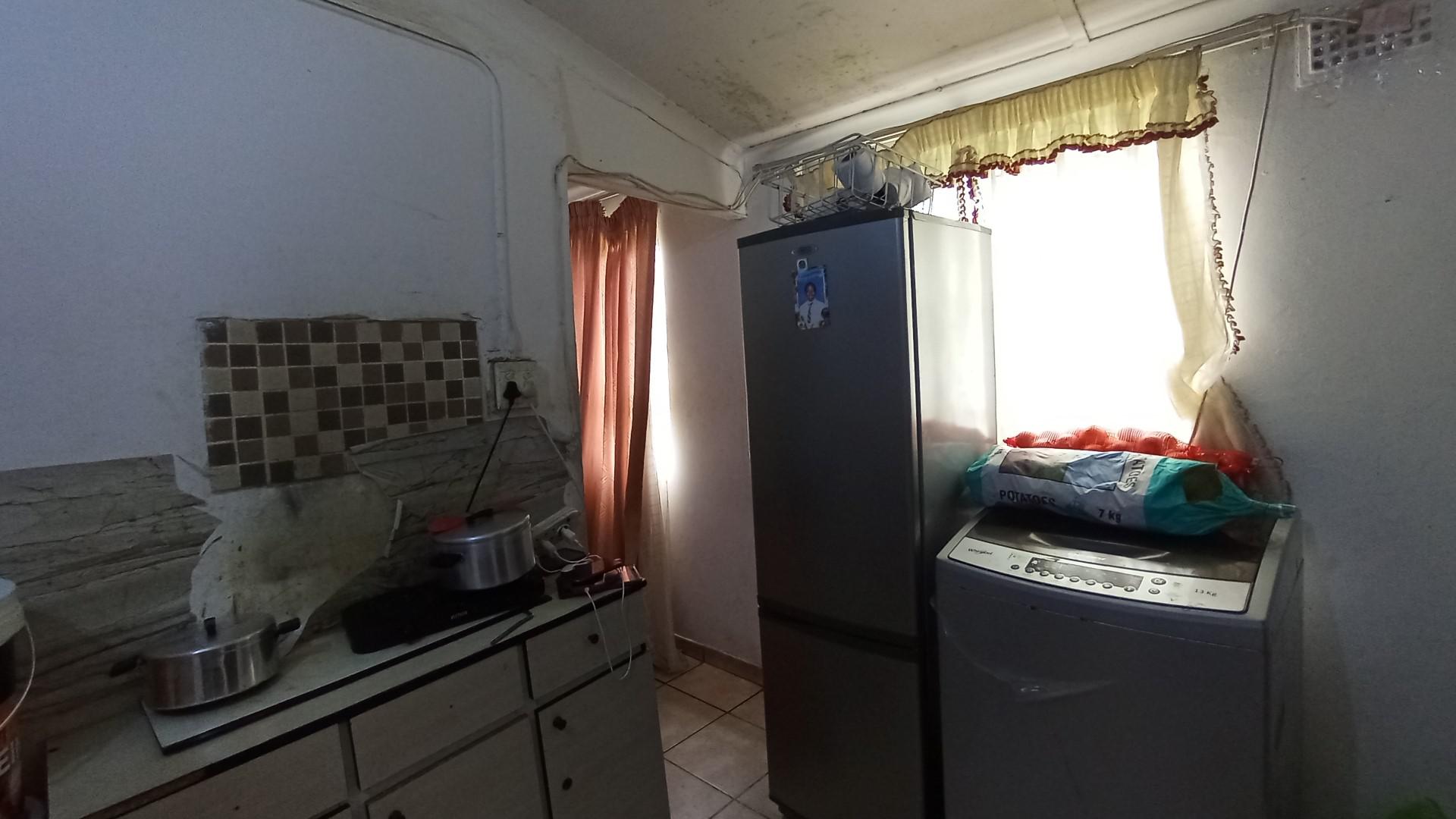 Kitchen - 8 square meters of property in Northdale (PMB)
