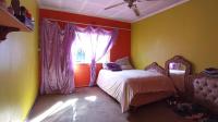 Bed Room 2 - 17 square meters of property in Parktown Estate