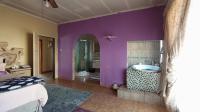 Main Bedroom - 34 square meters of property in Parktown Estate