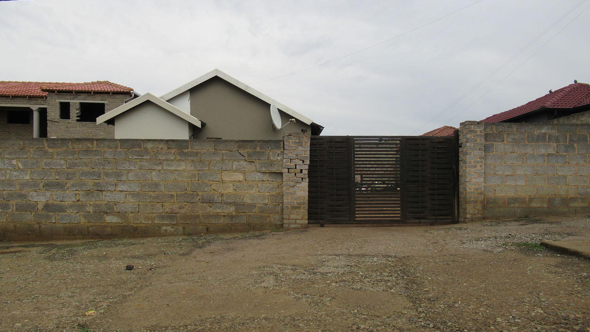 Front View of property in Devland