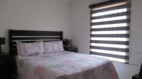 Bed Room 1 - 12 square meters of property in Devland
