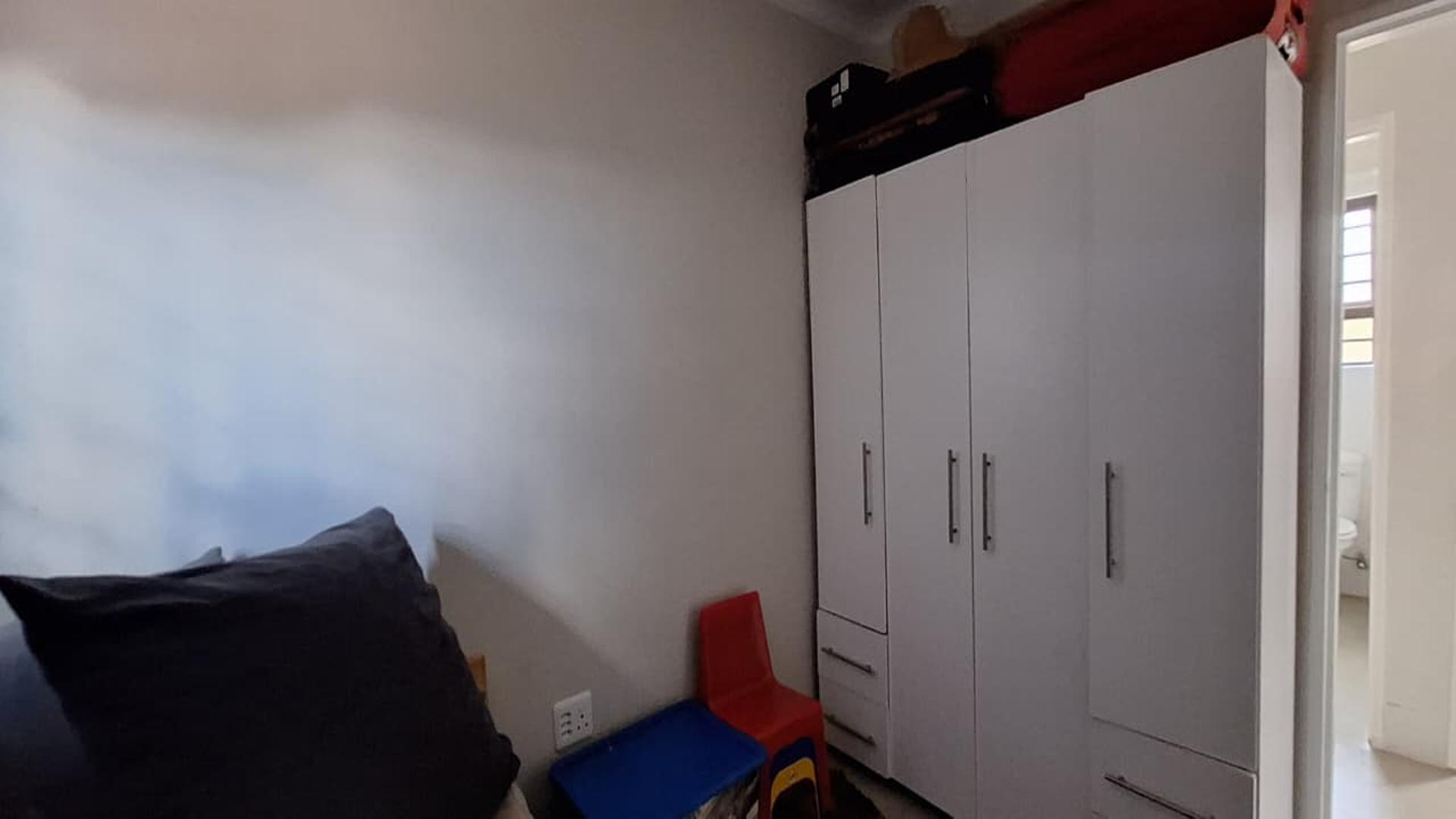 Bed Room 3 - 8 square meters of property in Tirong 