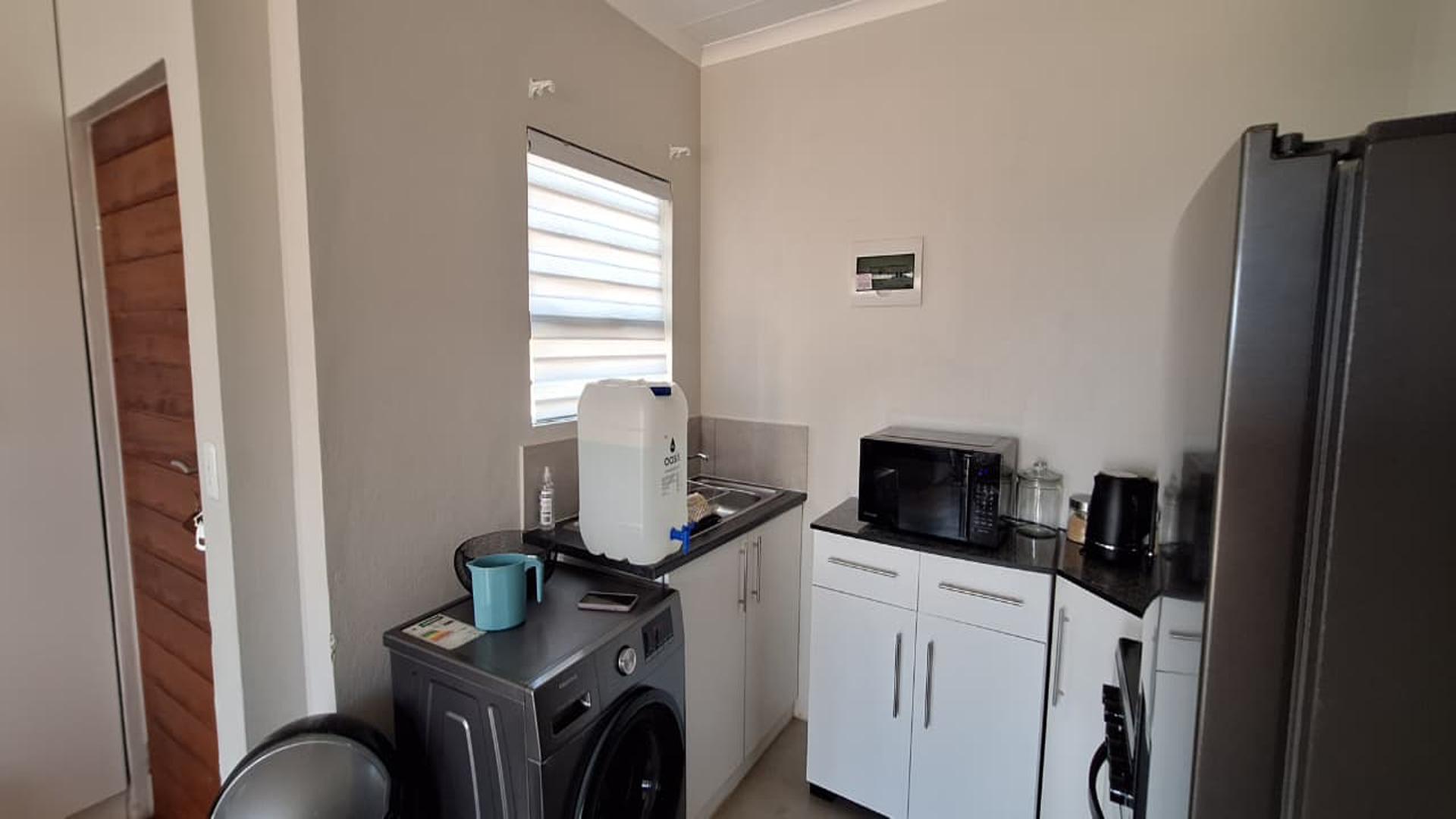 Kitchen - 6 square meters of property in Tirong 