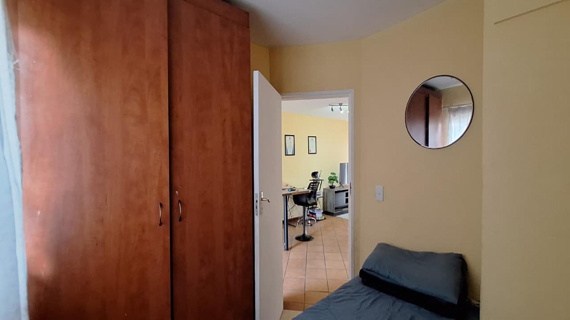 Bed Room 2 - 8 square meters of property in Pollak Park