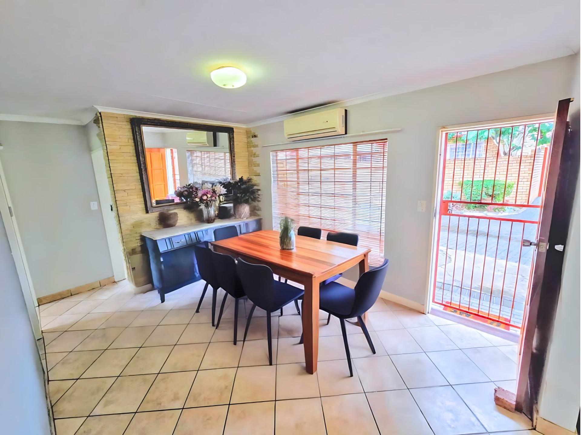  of property in Magalieskruin