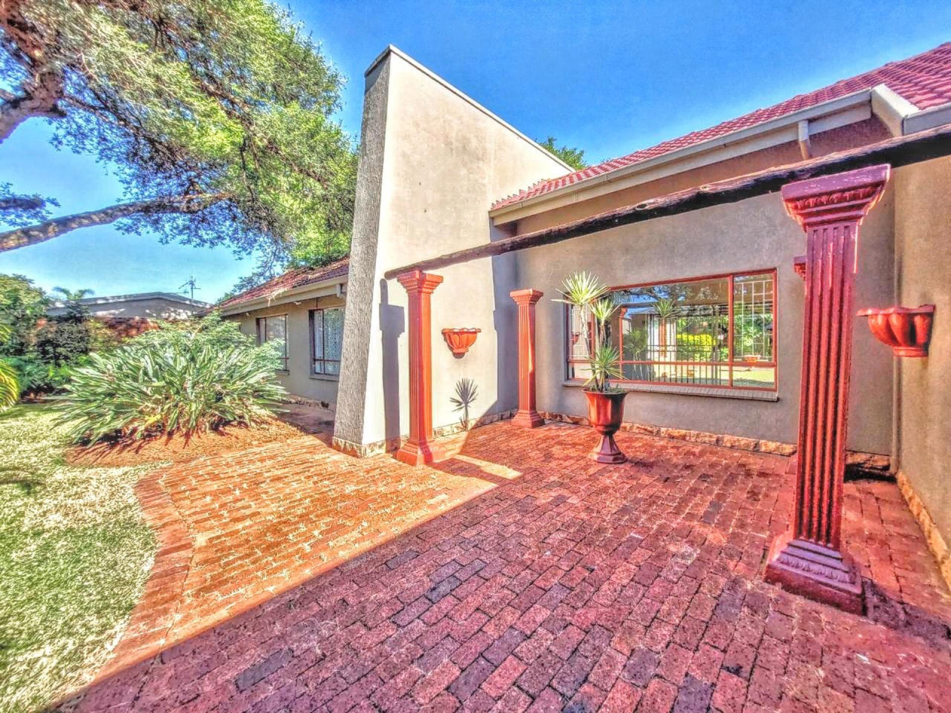  of property in Sinoville