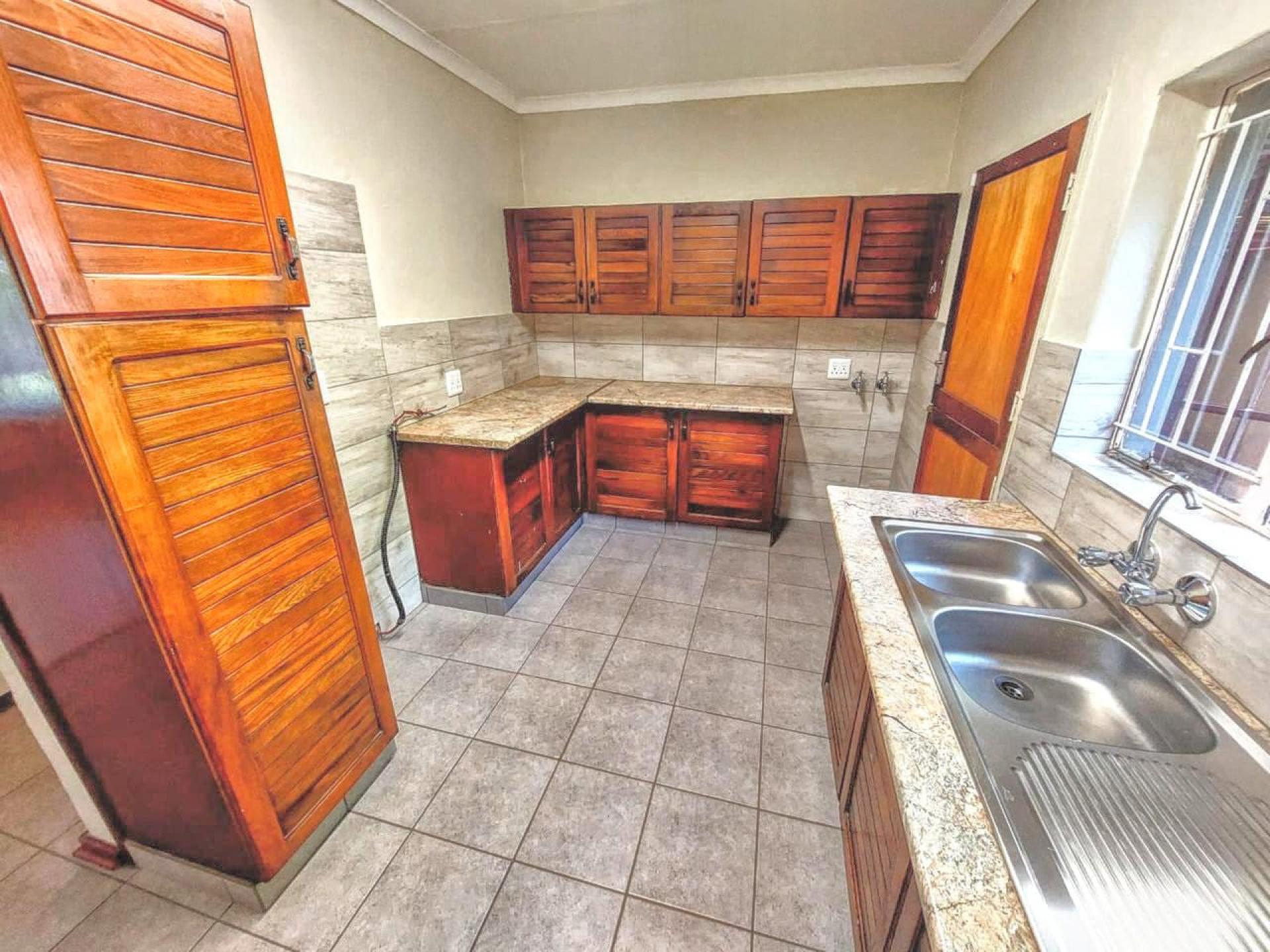  of property in Sinoville