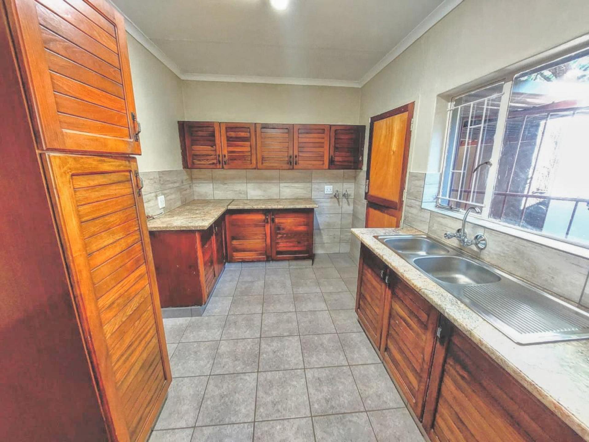  of property in Sinoville