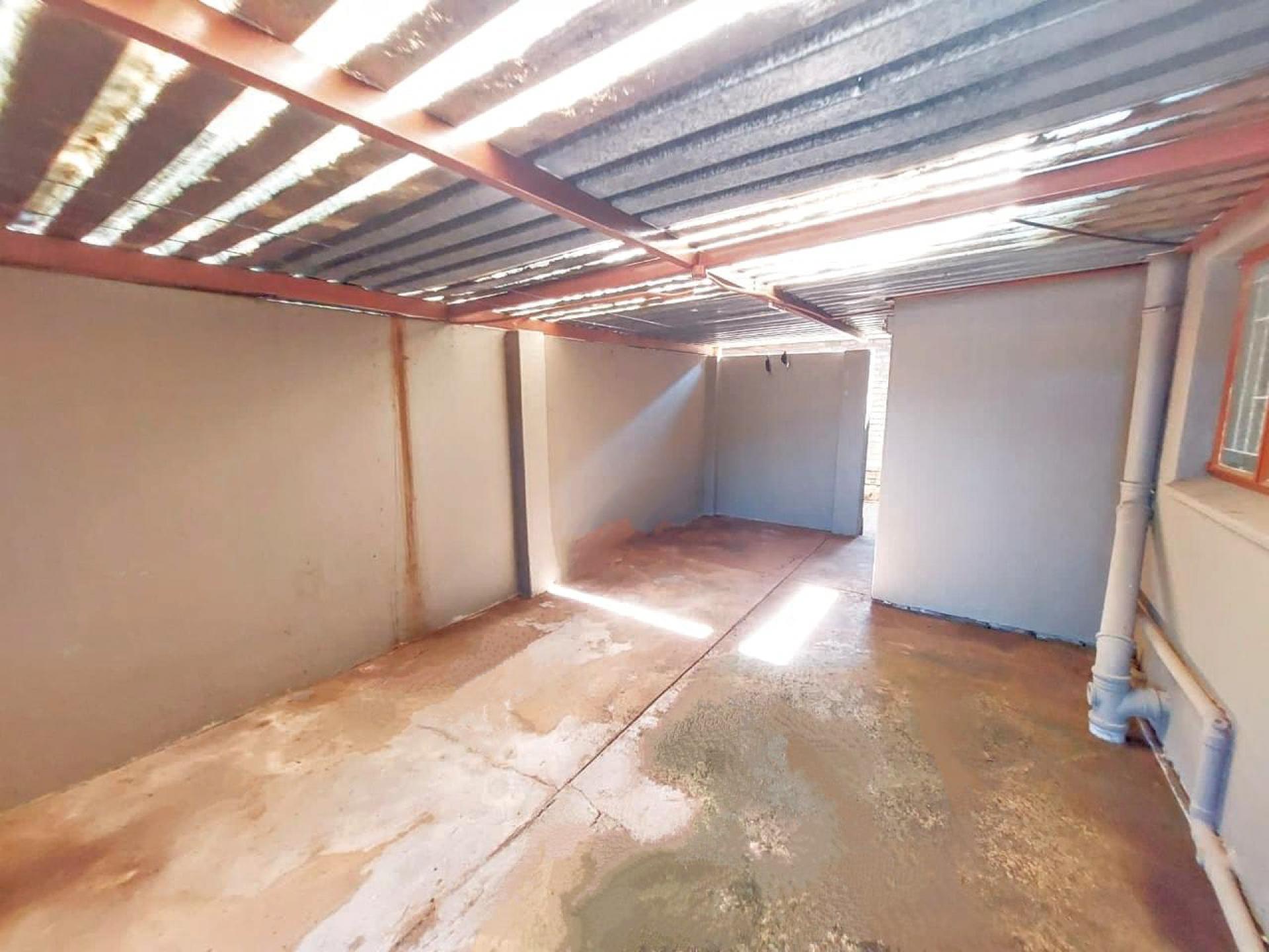  of property in Sinoville