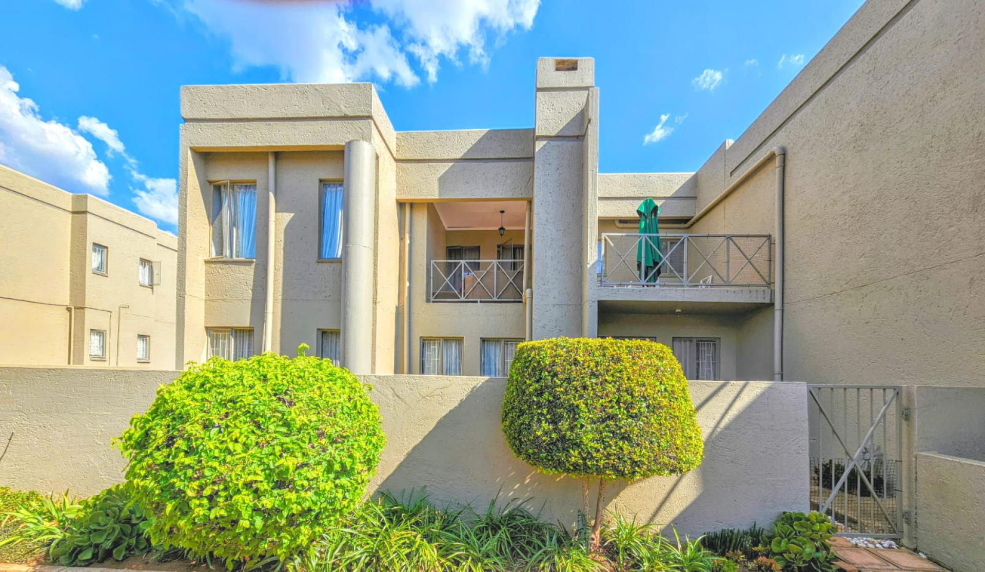  of property in Magalieskruin