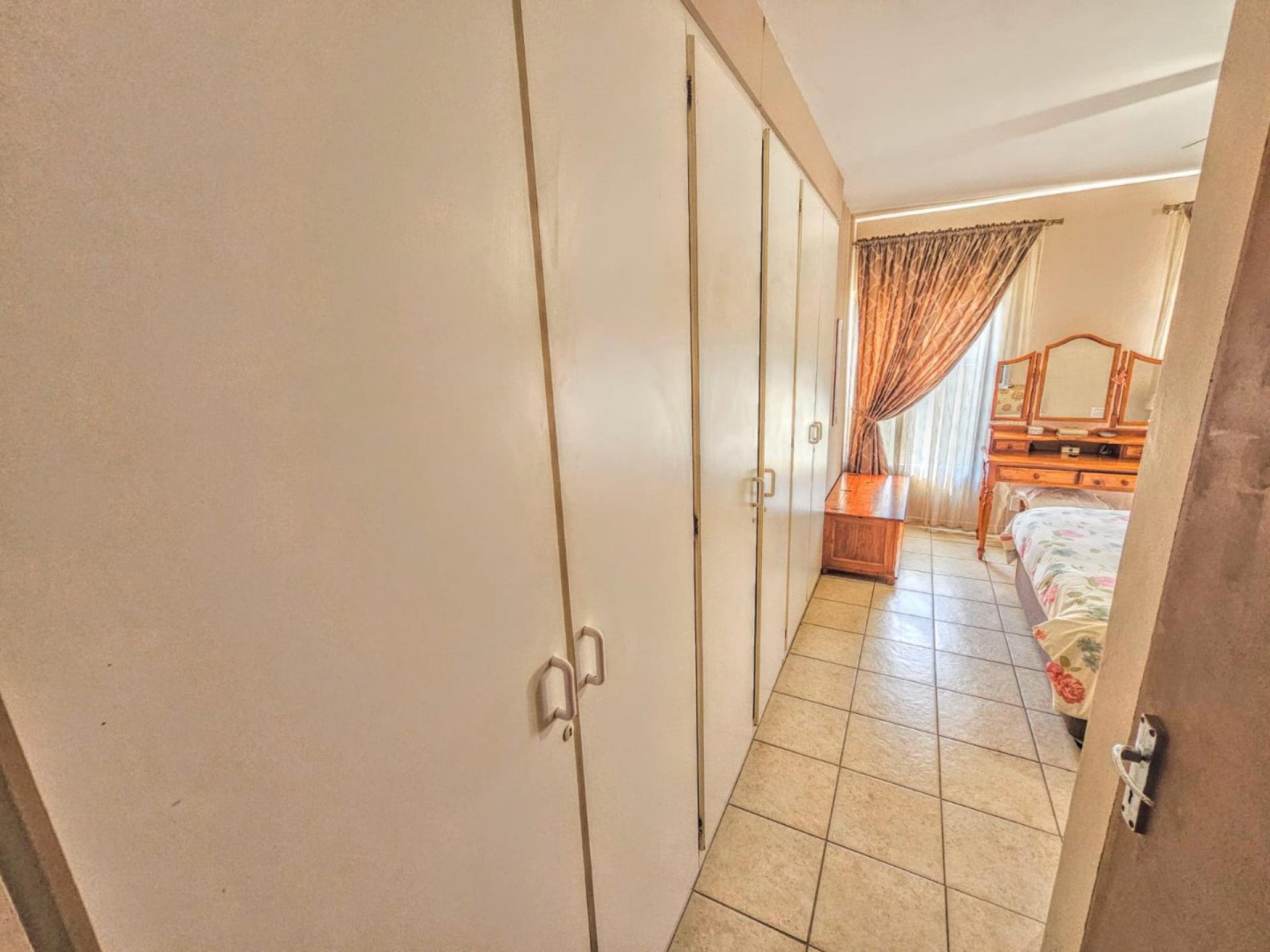  of property in Magalieskruin