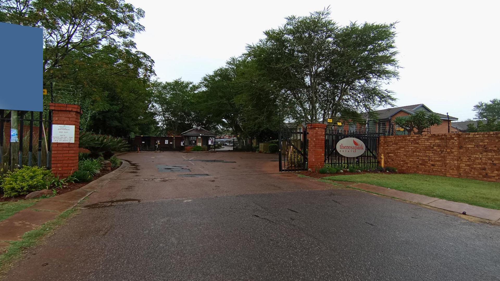 Front View of property in Theresapark