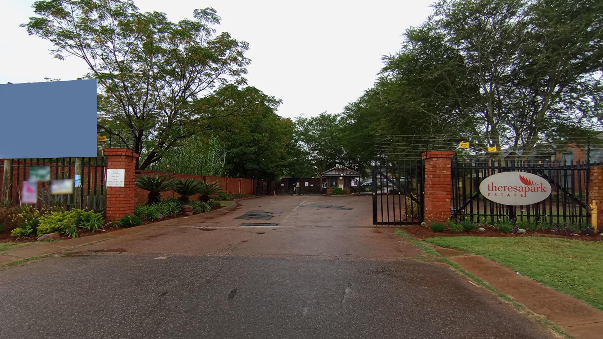 Front View of property in Theresapark