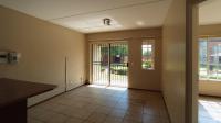 Lounges - 13 square meters of property in Theresapark