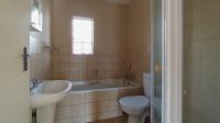 Bathroom 1 - 5 square meters of property in Theresapark