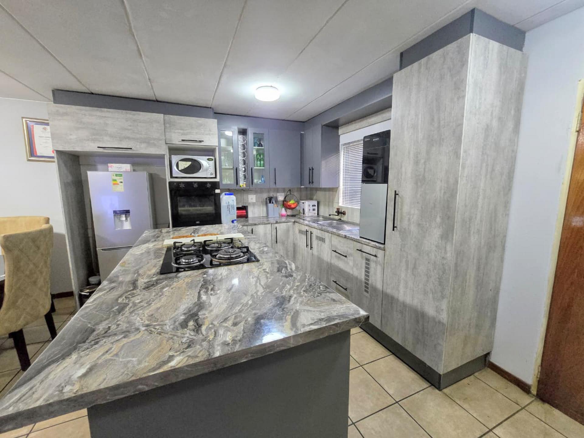  of property in Annlin