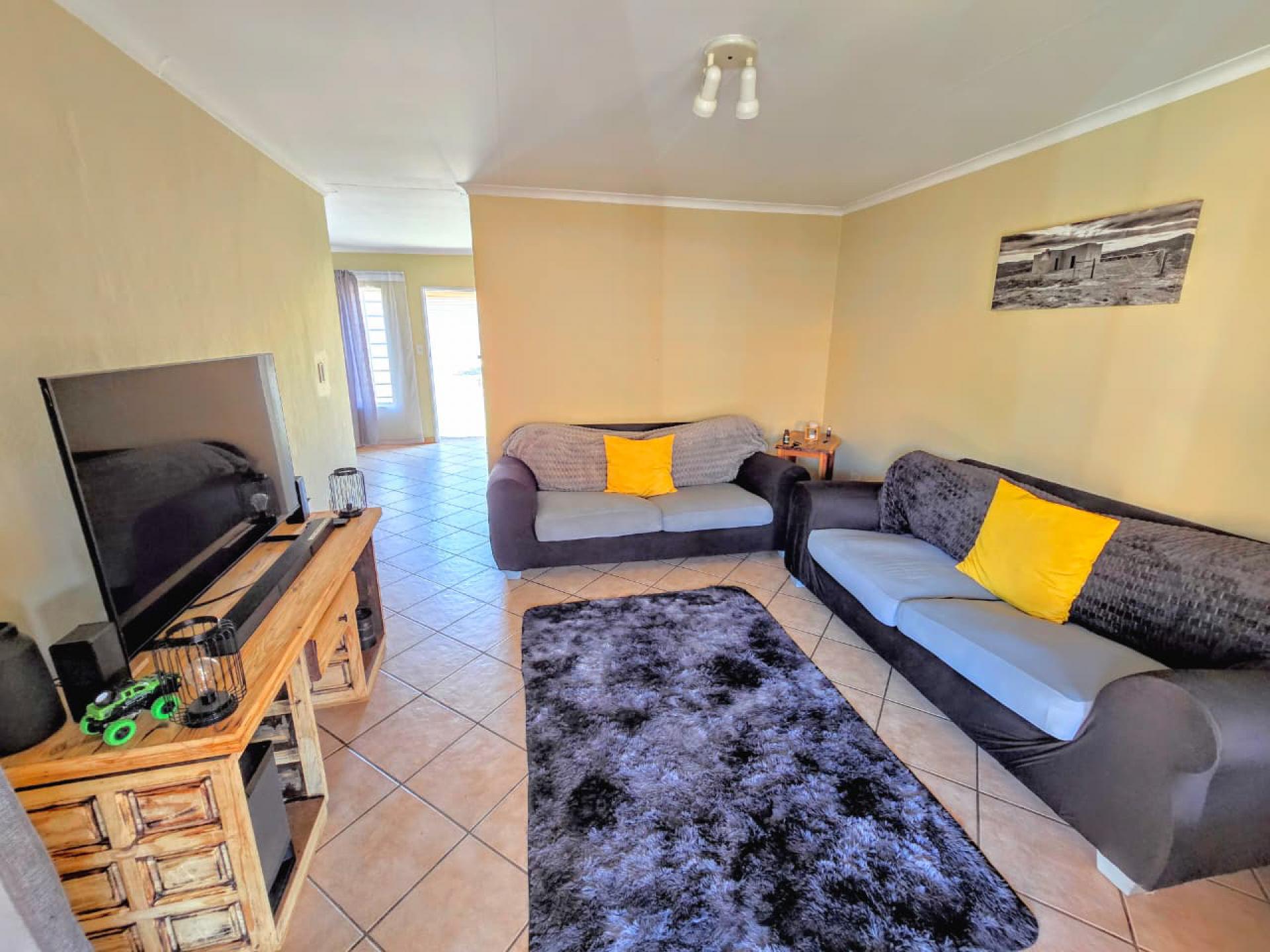  of property in Magalieskruin