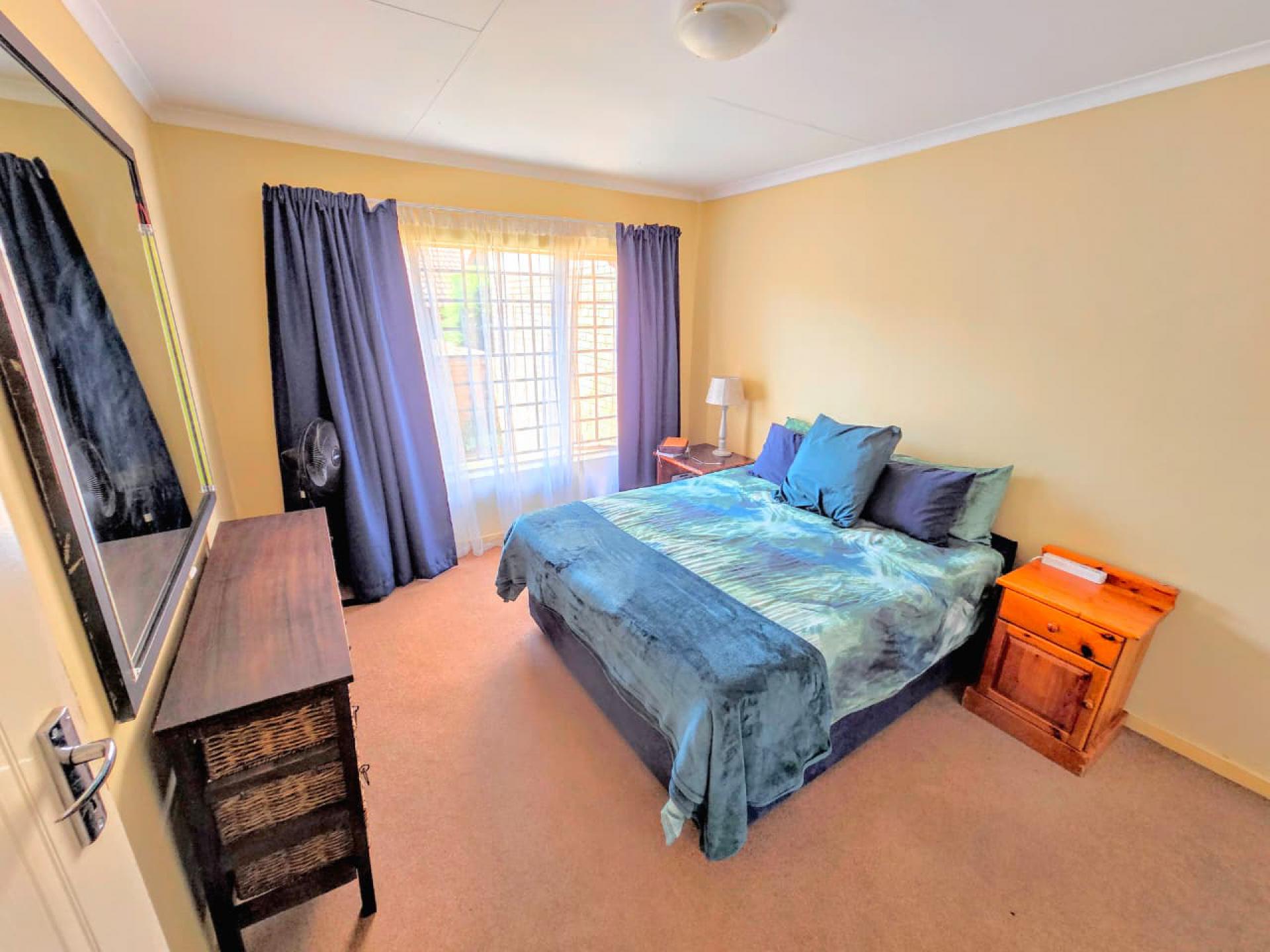  of property in Magalieskruin