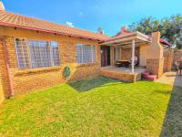  of property in Magalieskruin