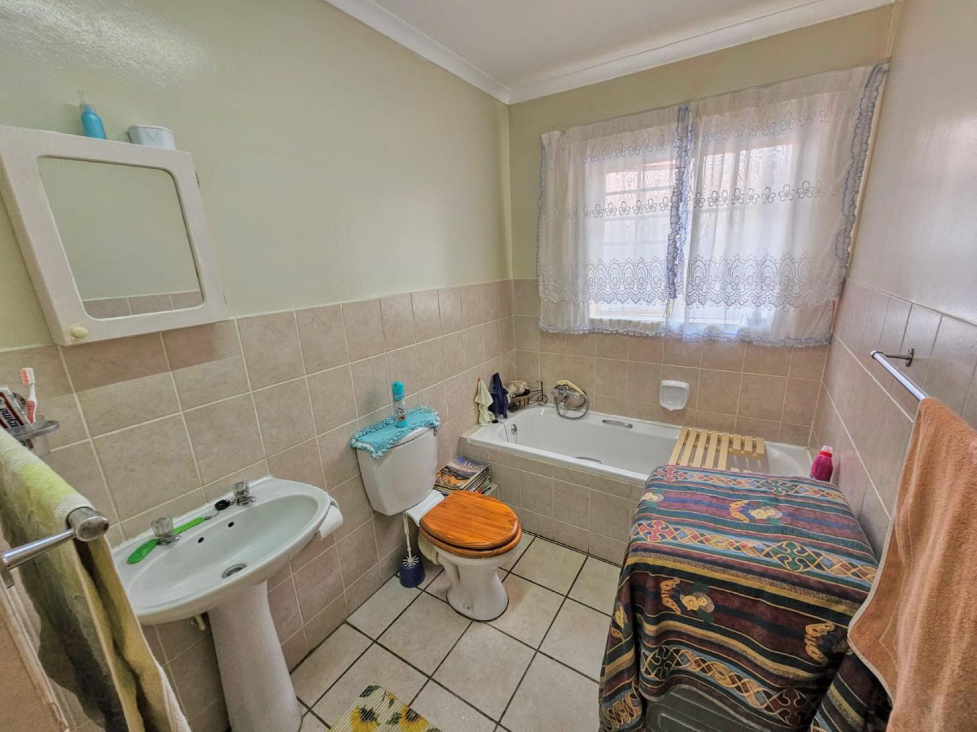  of property in Dorandia