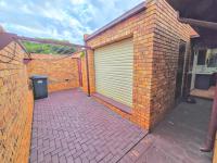  of property in Magalieskruin