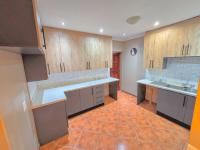  of property in Magalieskruin