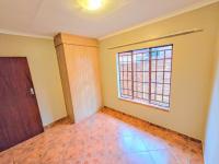  of property in Magalieskruin