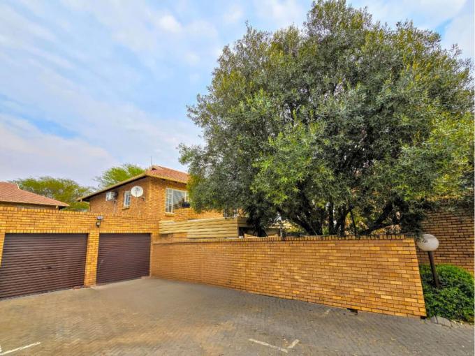 4 Bedroom Sectional Title for Sale For Sale in Sinoville - MR709670