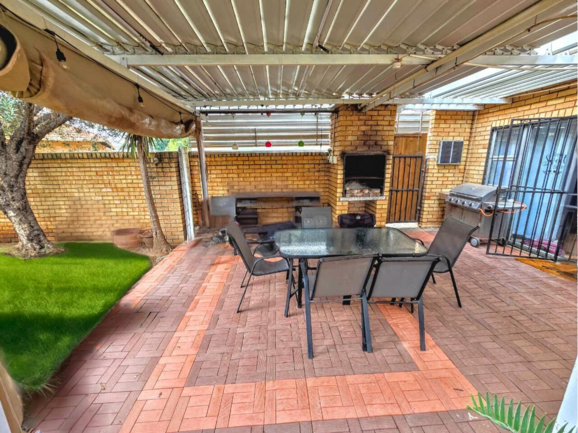  of property in Sinoville