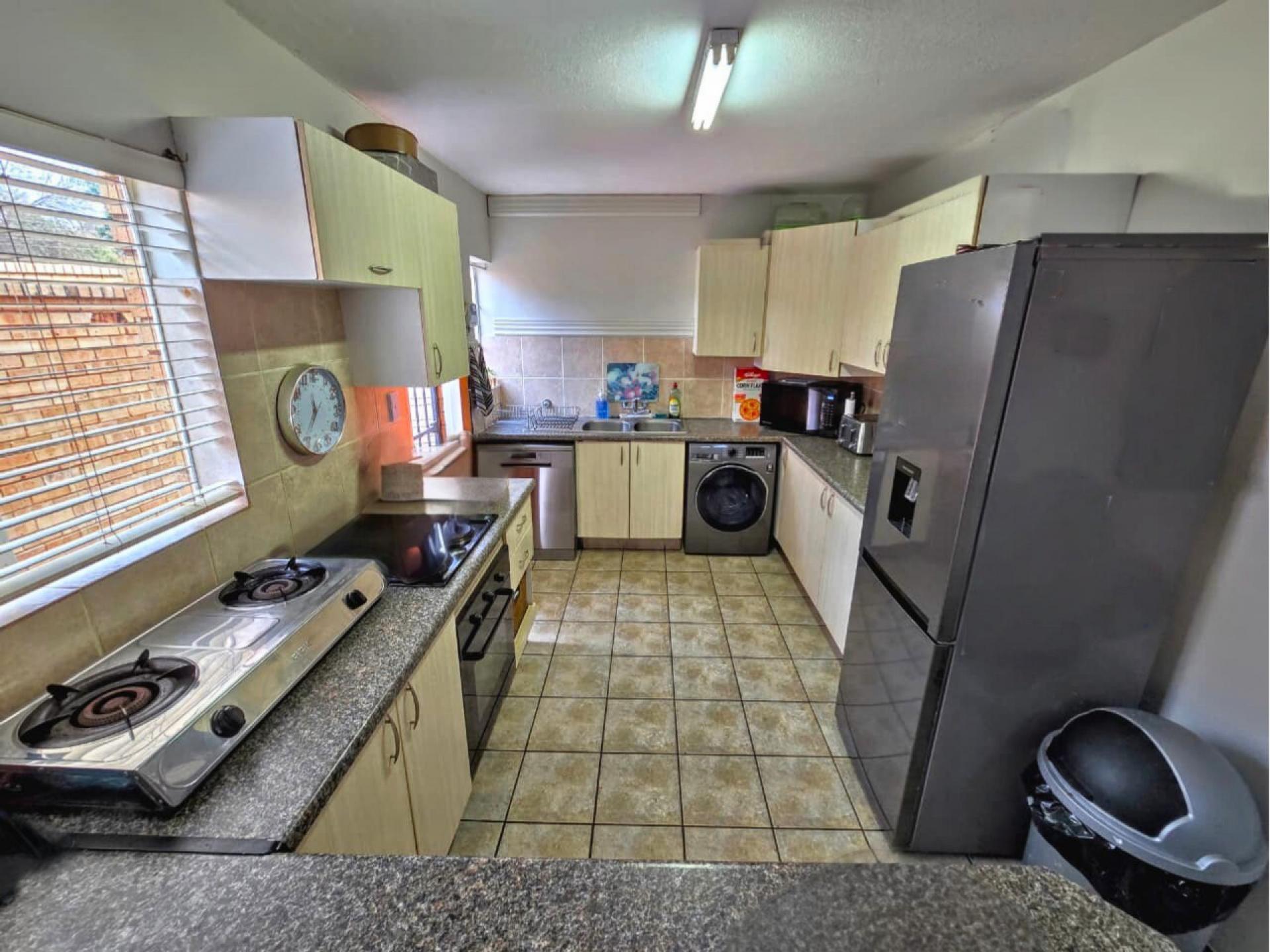  of property in Sinoville