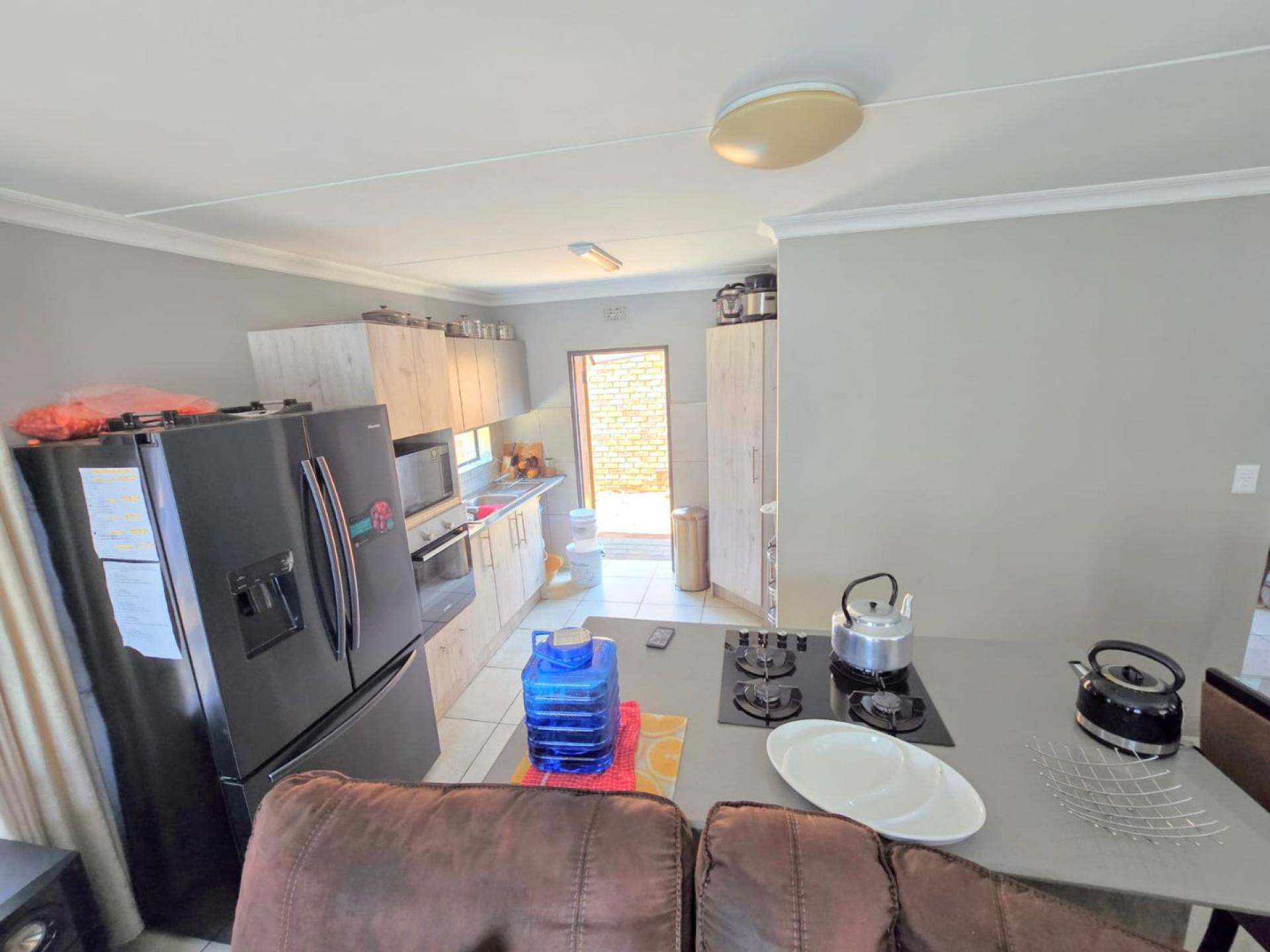  of property in Derdepoortpark