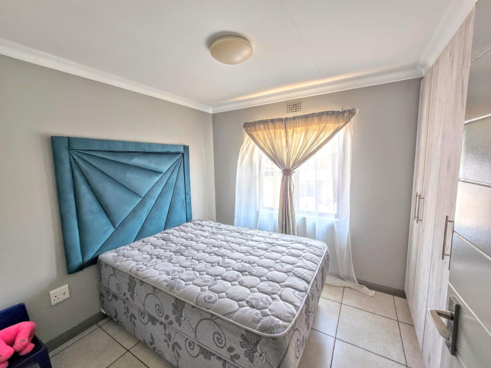  of property in Derdepoortpark