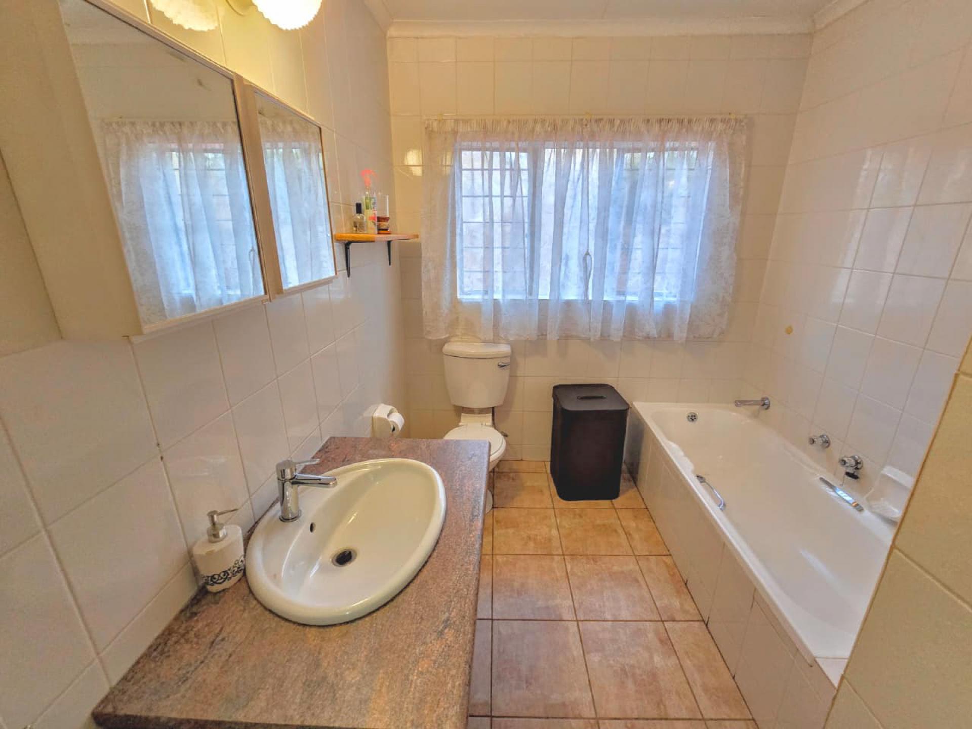  of property in Montana Park