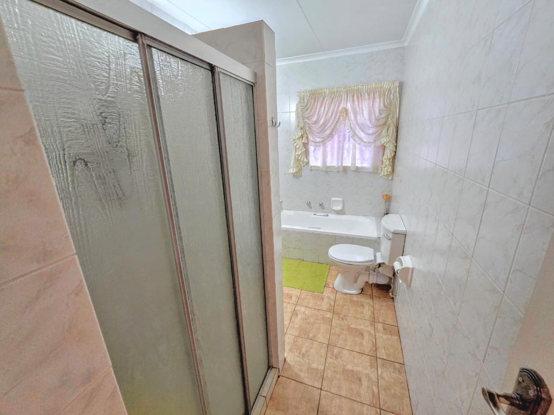  of property in Montana Park