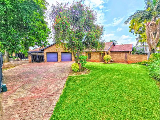 4 Bedroom House for Sale For Sale in Montana Park - MR709697