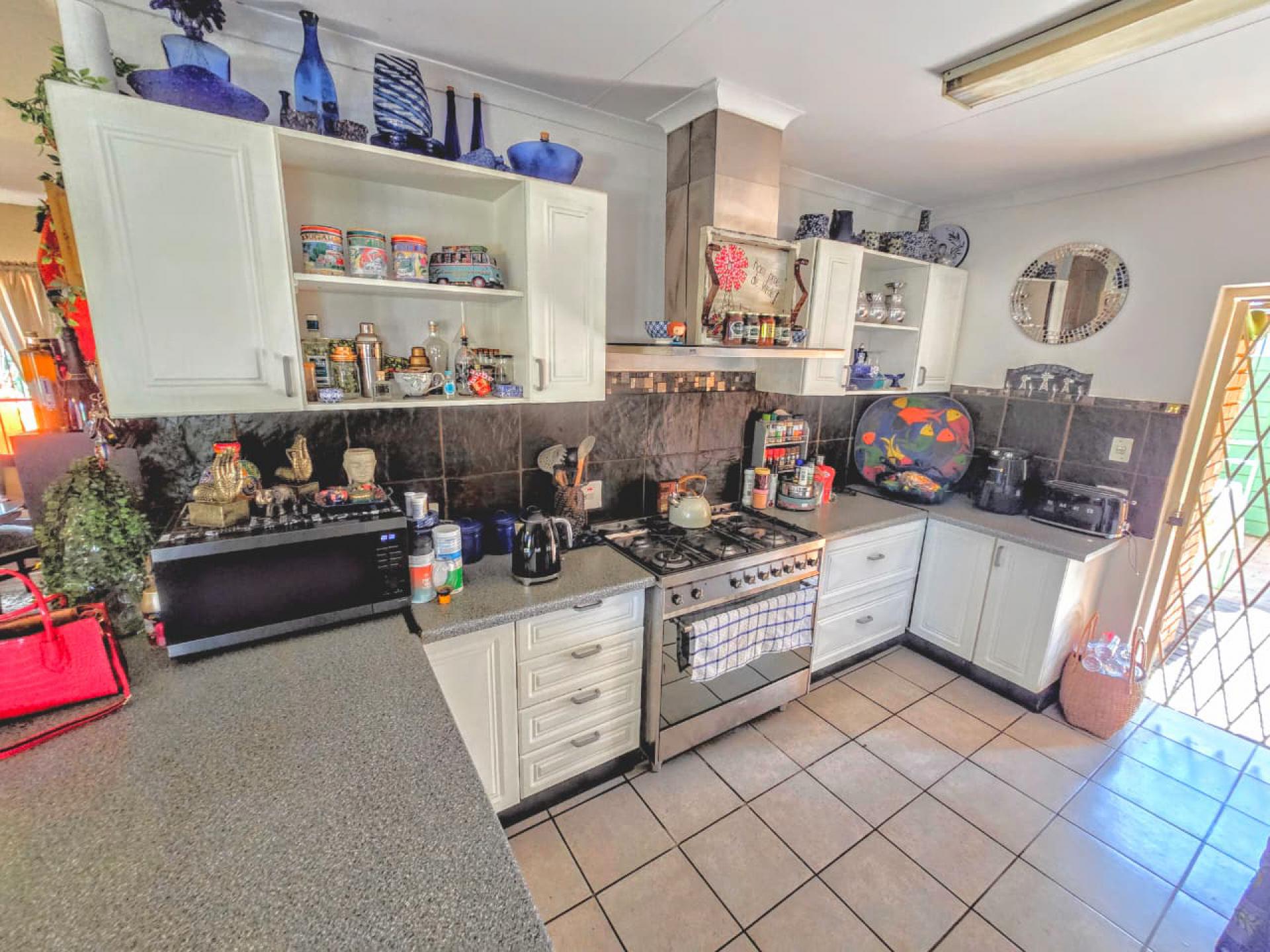  of property in Montana Park