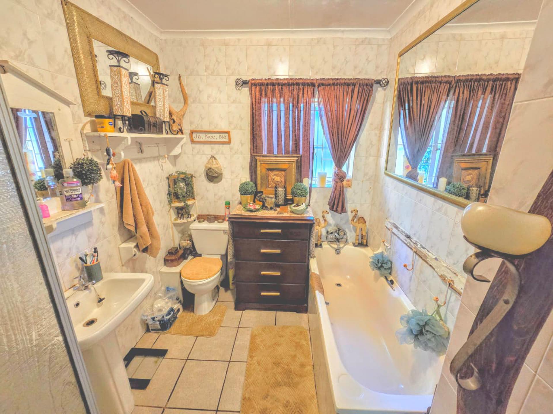  of property in Montana Park