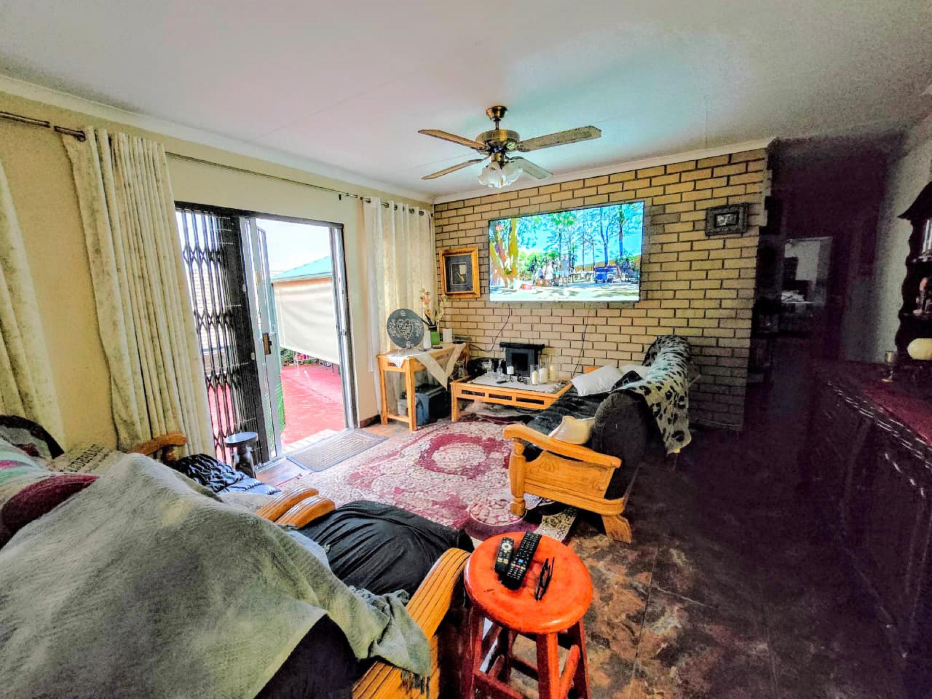  of property in Montana Park