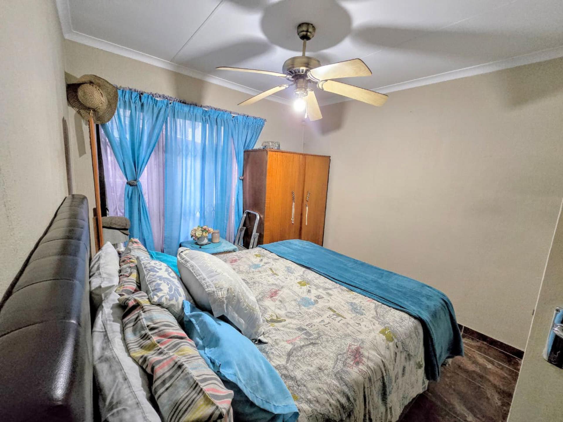  of property in Montana Park