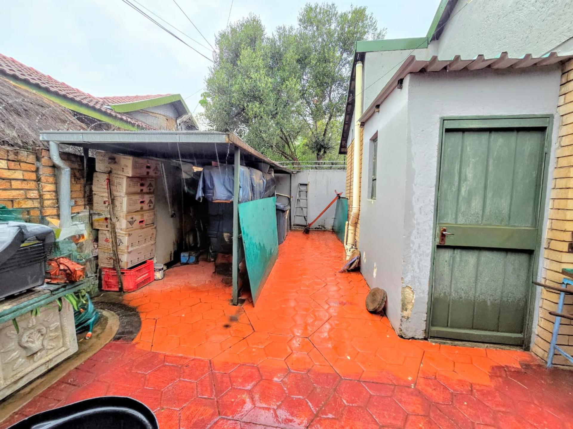  of property in Montana Park