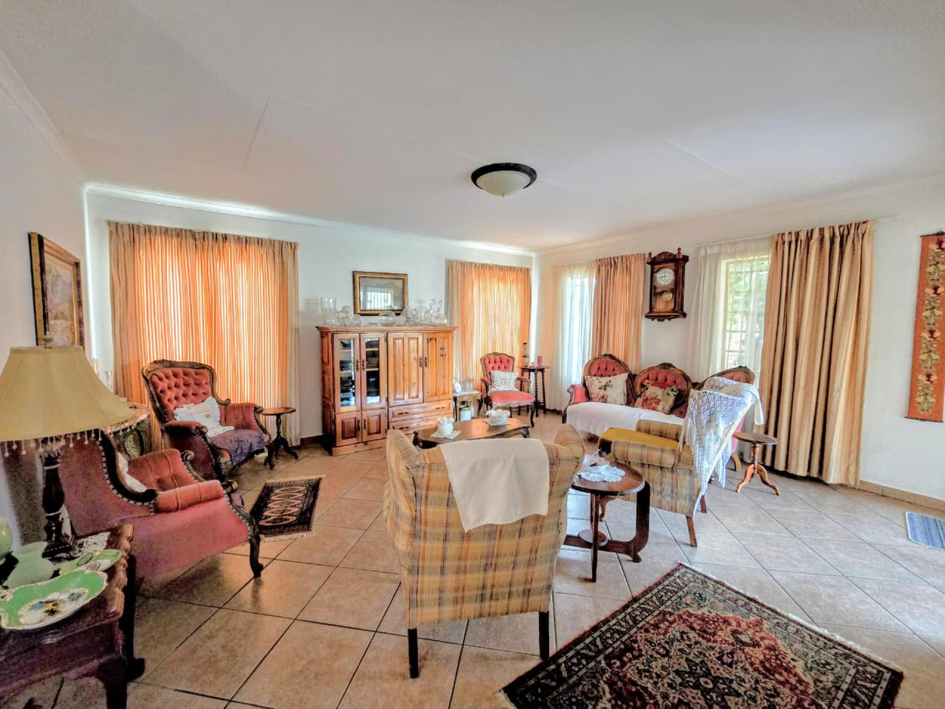  of property in Magalieskruin