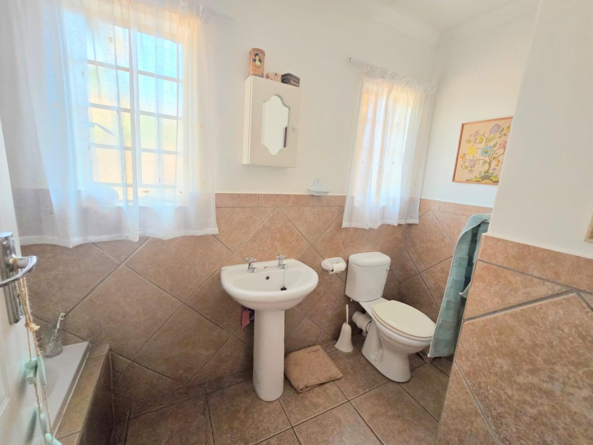  of property in Magalieskruin